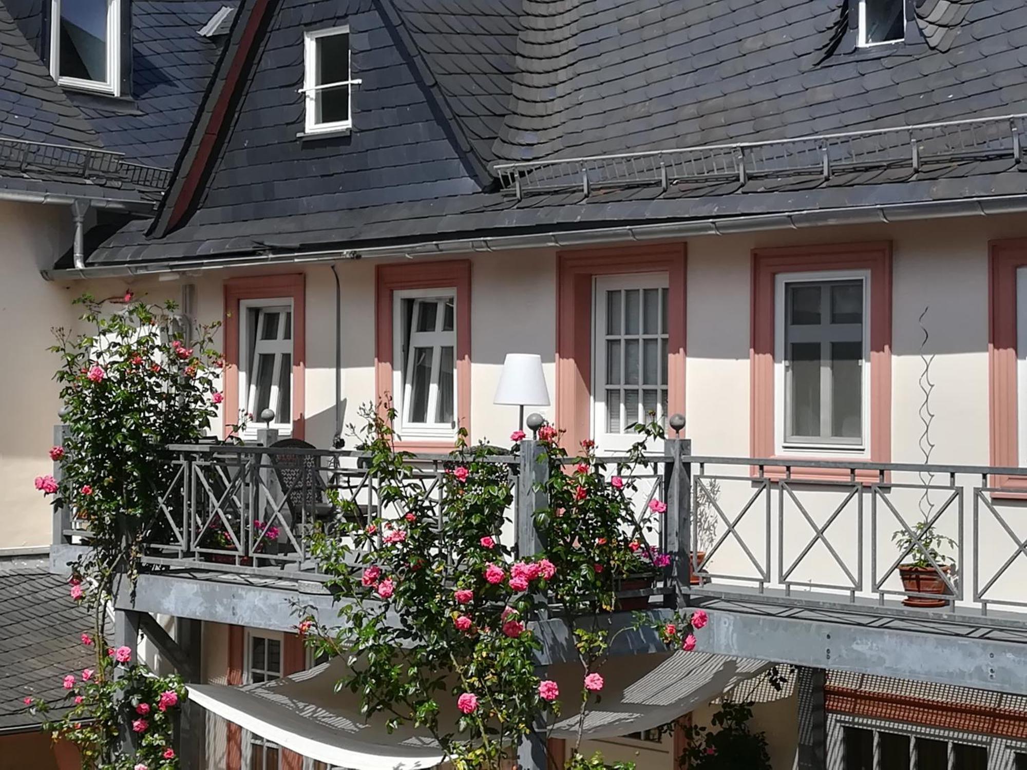 Kuenstler Ferienwohnung Am Weilburger Schloss, Marktplatz 9 Buitenkant foto